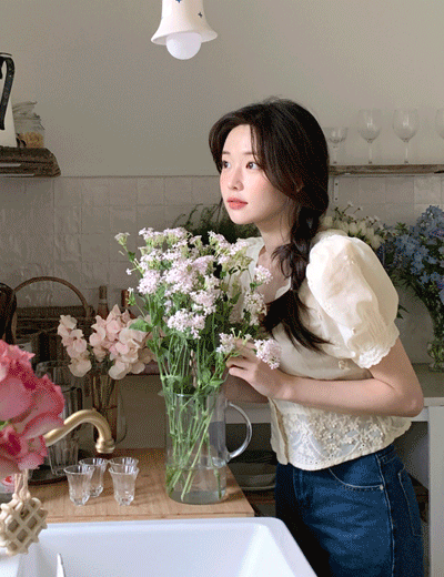 milkcocoa - New5%.flower lace crop blouse ♡韓國女裝上衣